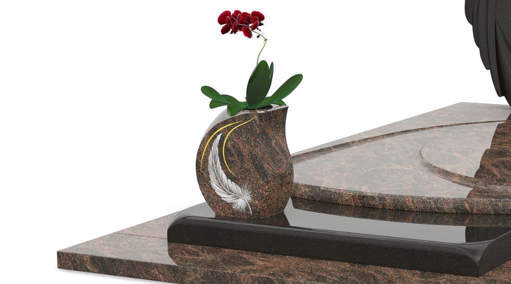 Vase gravé : un accessoire funéraire 100% personnalisable