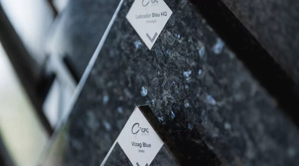 Les avantages du granit pour la fabrication des monuments funéraires